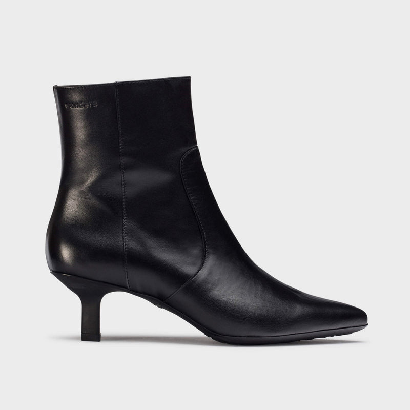 Wonders Flexfit 11 Black Leather Ankle Boot - Kitten Heel