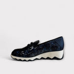 Wonders C-7612 Simón 12 Navy Patent Wedge Shoe