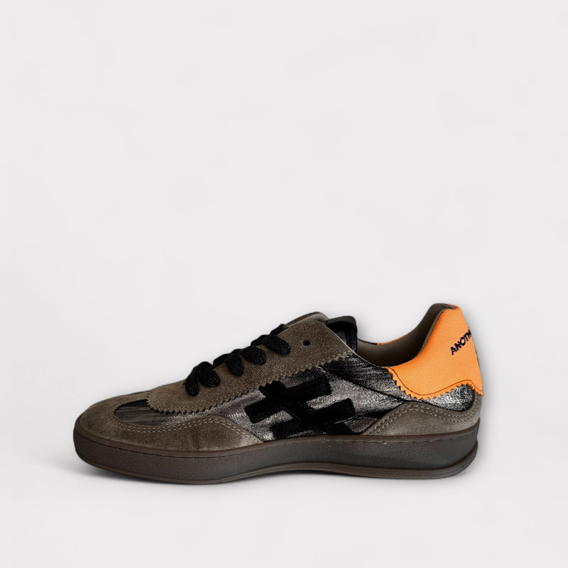 Another Trend Brown Suede & Orange Trainer