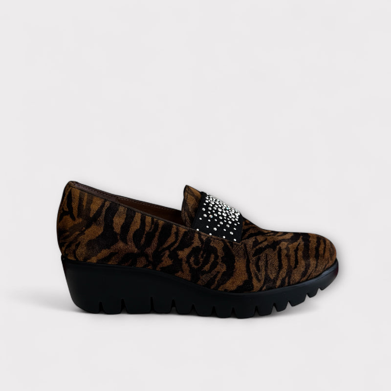 Wonders C-33158 Redford Tiger Print Wedge Shoe