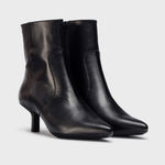 Wonders Flexfit 11 Black Leather Ankle Boot - Kitten Heel