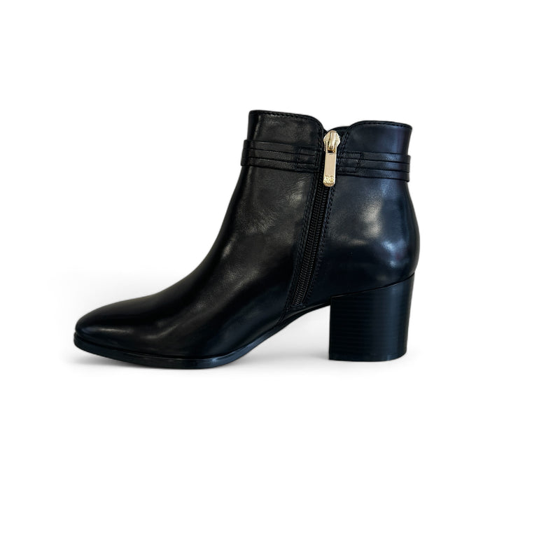 Regarde Le Ciel Taylor Black Ankle Boot