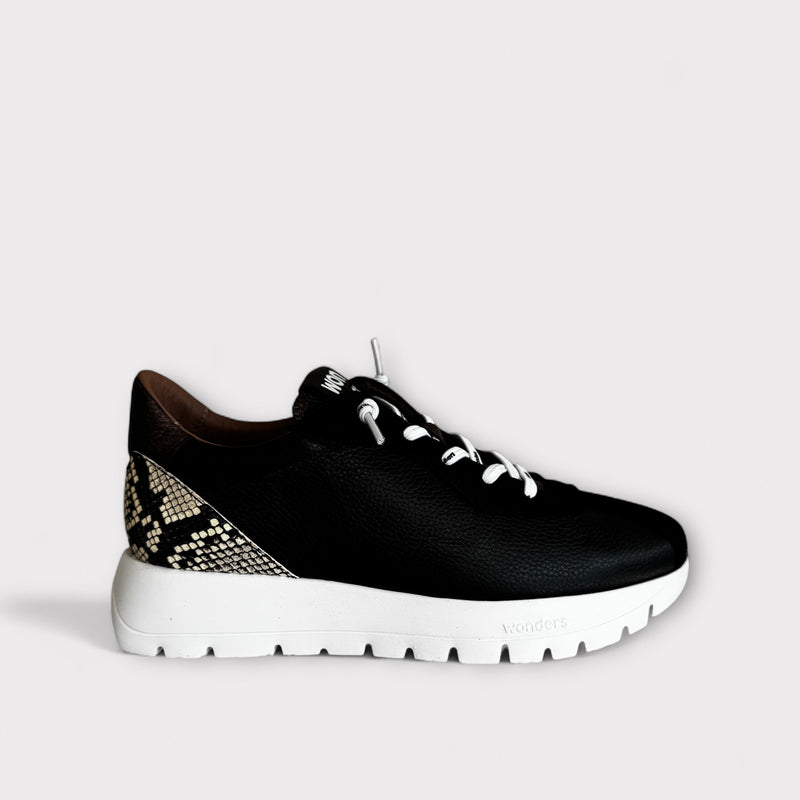 Wonders Odisei A-2495 Black Leather Trainer