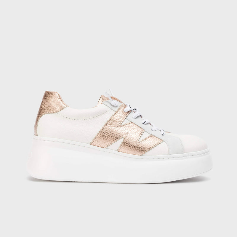 Wonders Astra White and Gold Trainer