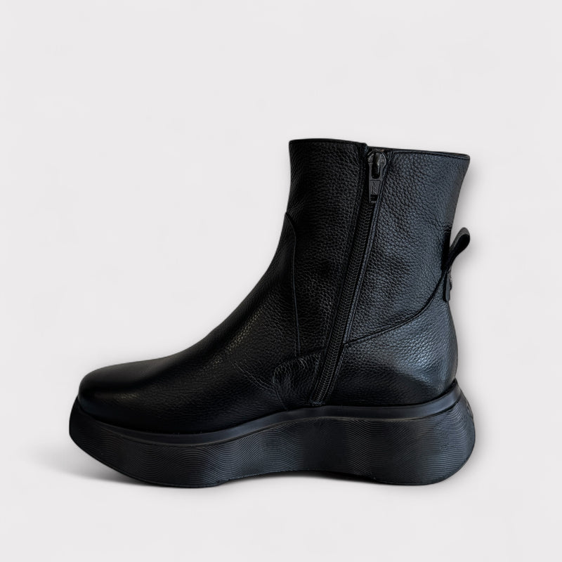 Wonders Sofia Black Wedge Ankle Boot