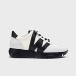 Wonders Meri White & Black Trainer