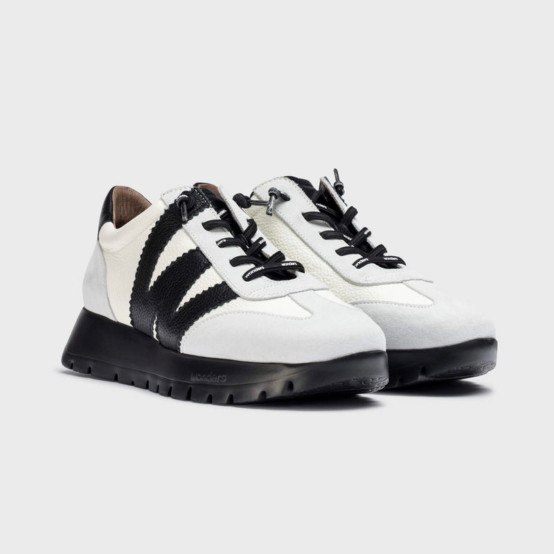 Wonders Meri White & Black Trainer