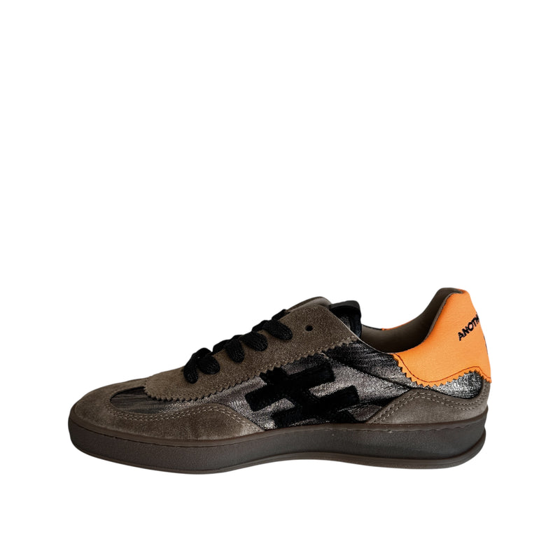 Another Trend Brown Suede & Orange Trainer