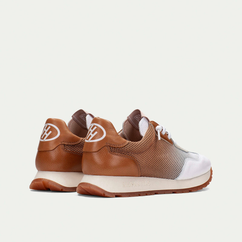 Hispanitas Kansas White & Tan Trainer