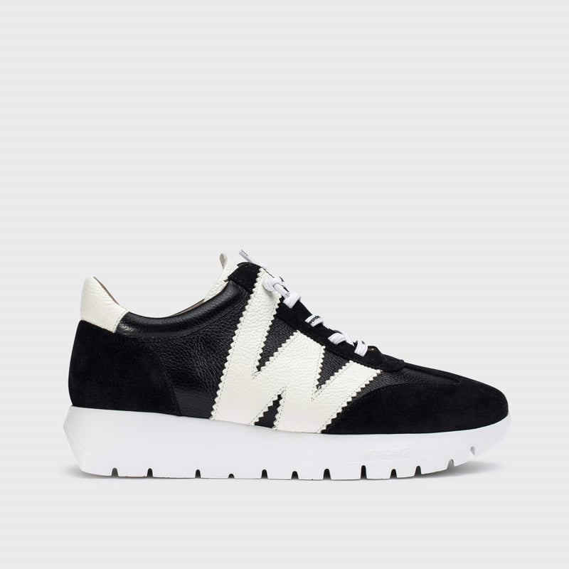 Wonders Meri Black & White Trainer