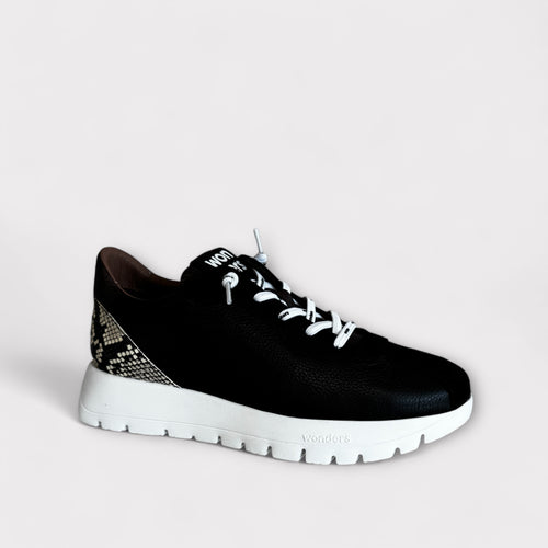 Wonders Odisei A-2495 Black Leather Trainer